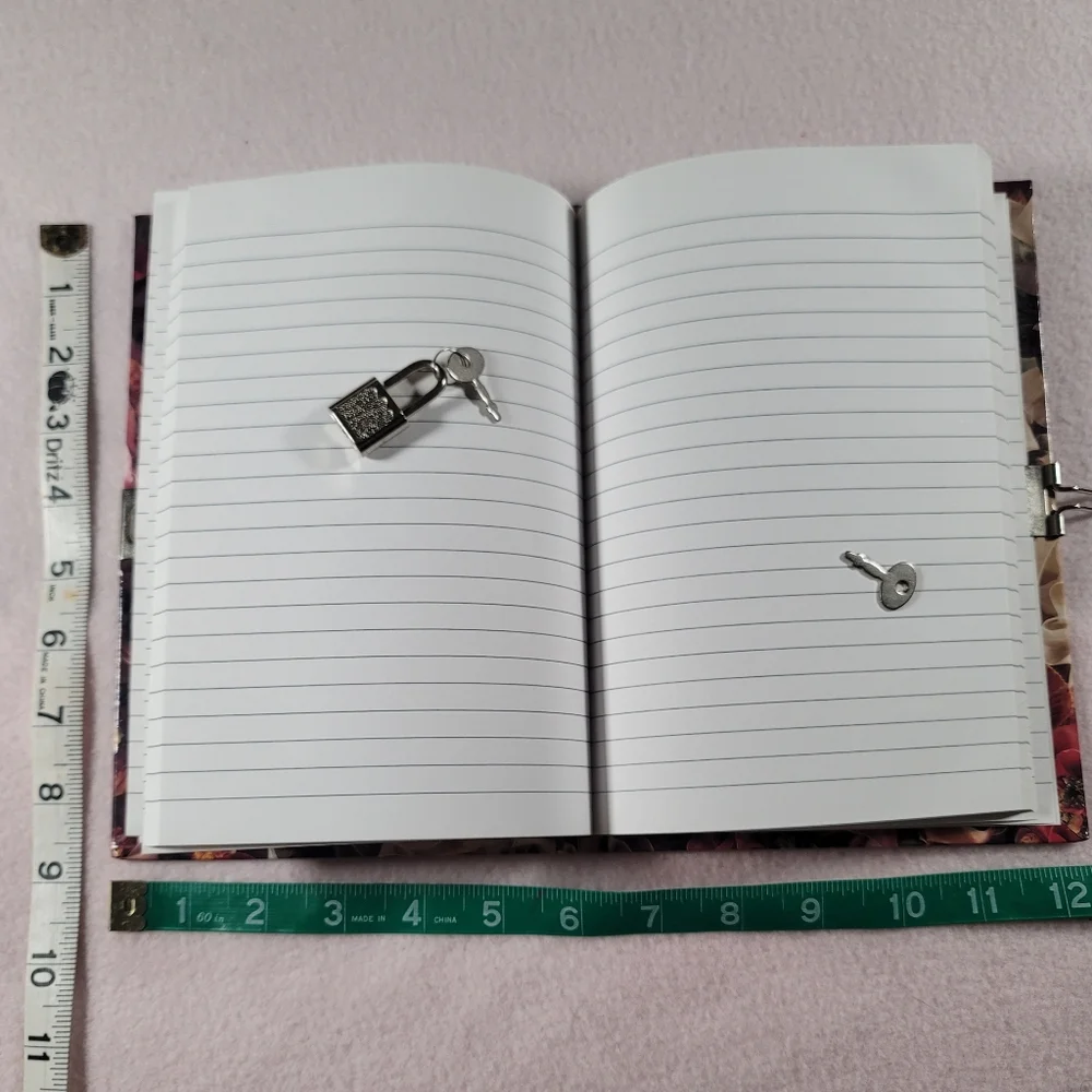 0788. Floral Design ~ Lockable ~ Journal w/Key